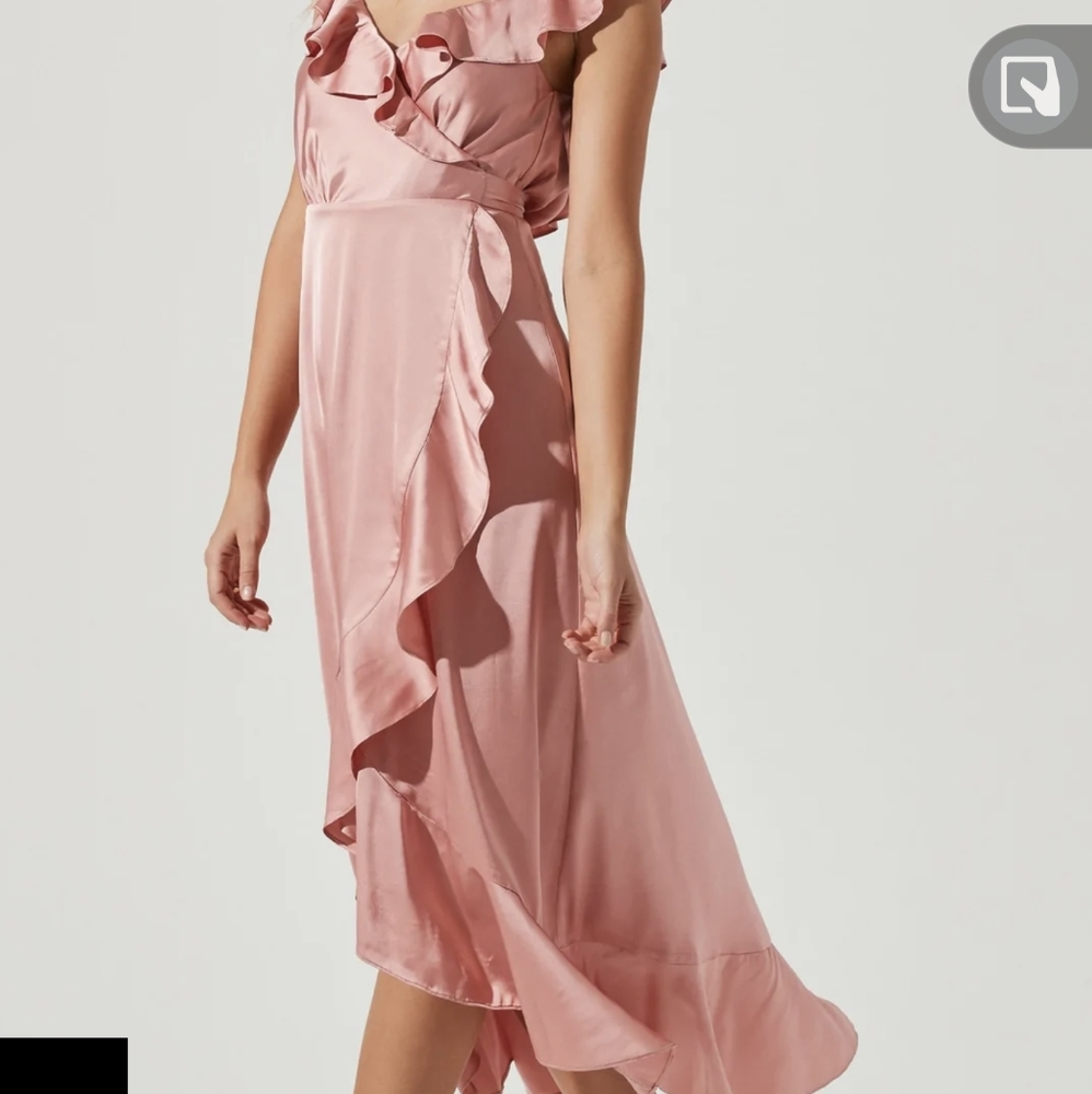 ASTR the label rose pink large satin midi dress